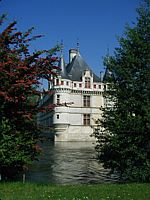 A parting view of the chateau