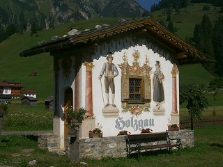 Fancy murals on a small building.  Similar murals are very typical in this part of Austria and you oftern see them as you drive through the towns