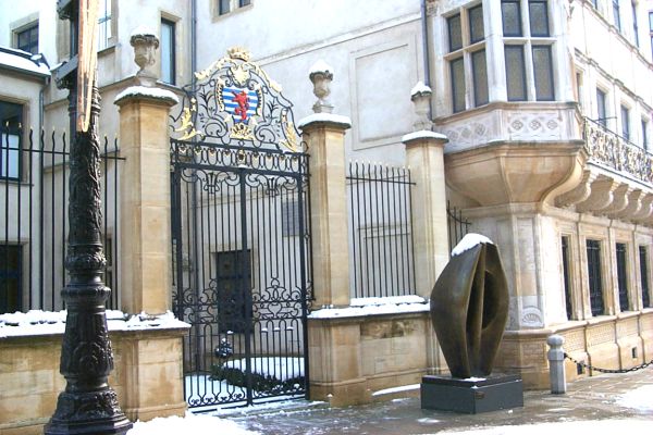 The rear entrance to the palace